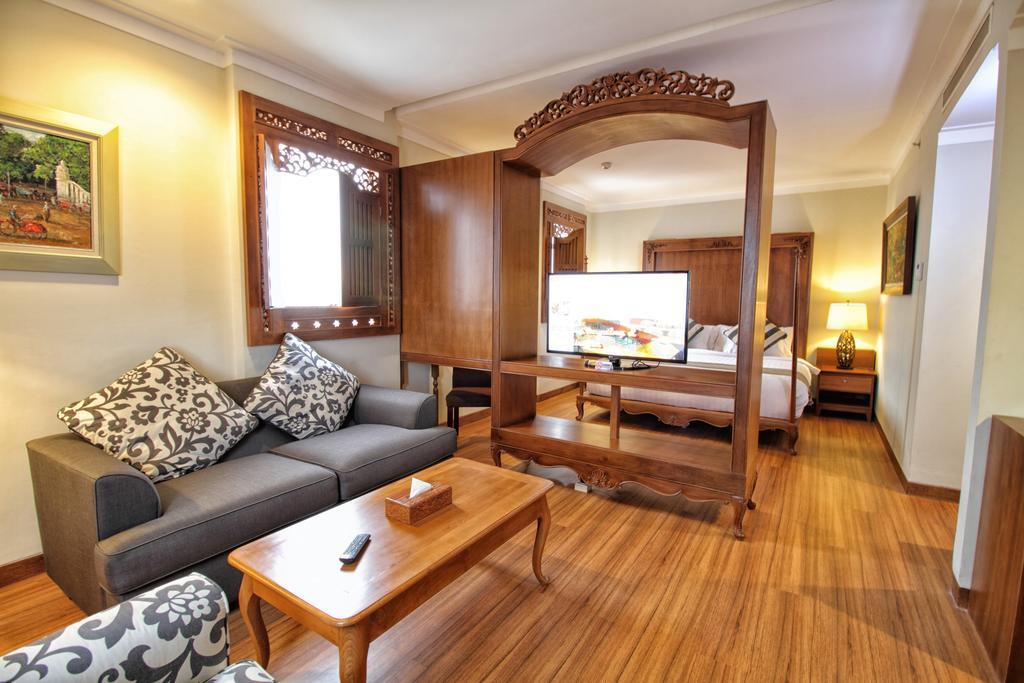 Aziza Syariah Hotel Solo By Horison Room photo