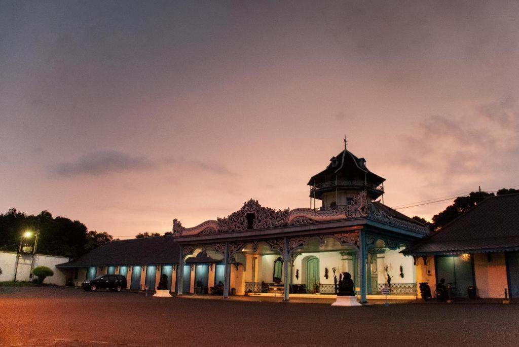 Aziza Syariah Hotel Solo By Horison Exterior photo