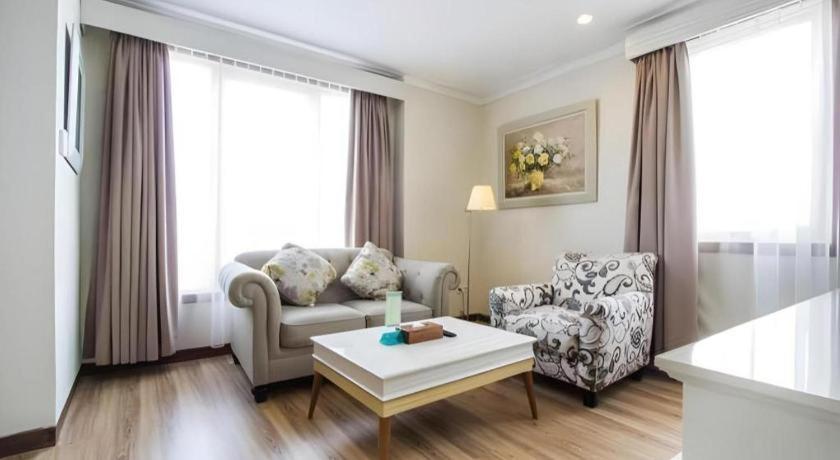 Aziza Syariah Hotel Solo By Horison Exterior photo